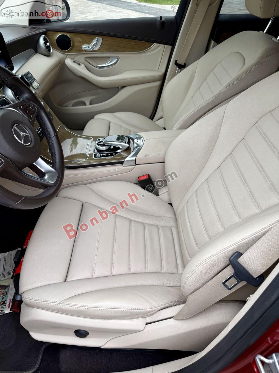 Bán ô tô Mercedes Benz GLC 250 4Matic - 2017 - xe cũ