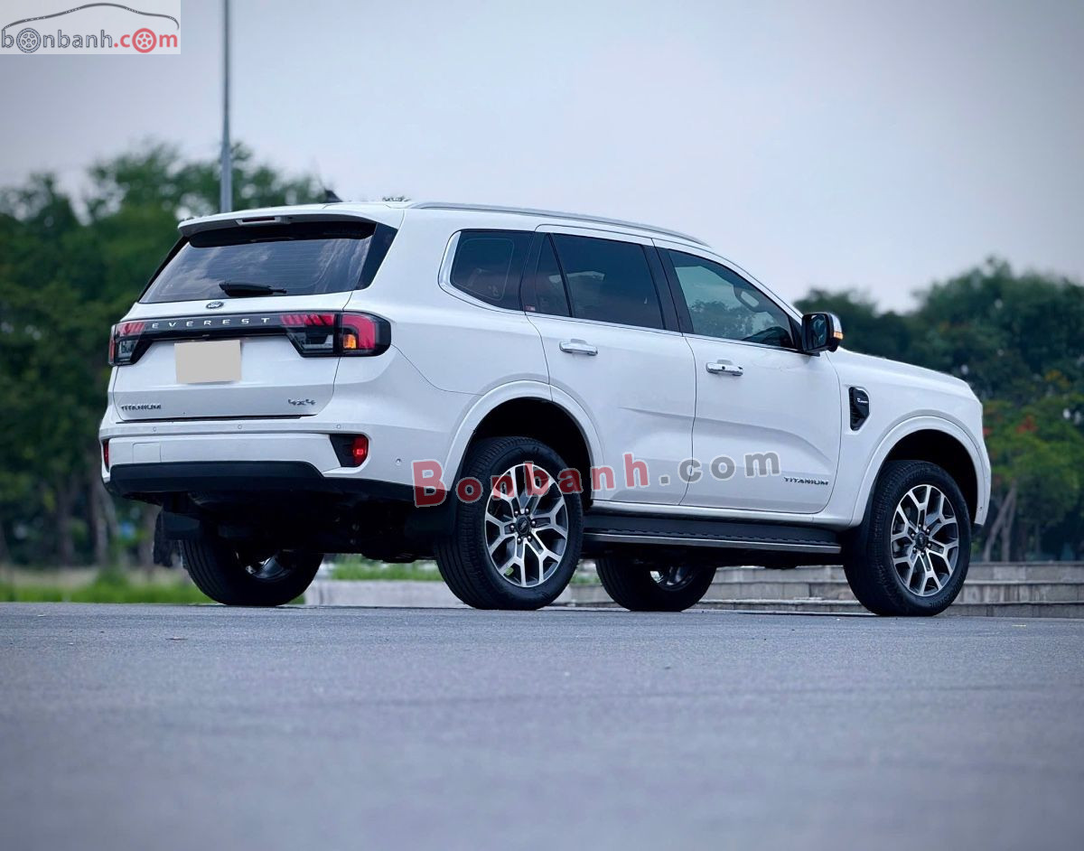 Bán ô tô Ford Everest Titanium Plus 2.0L 4x4 AT - 2022 - xe cũ