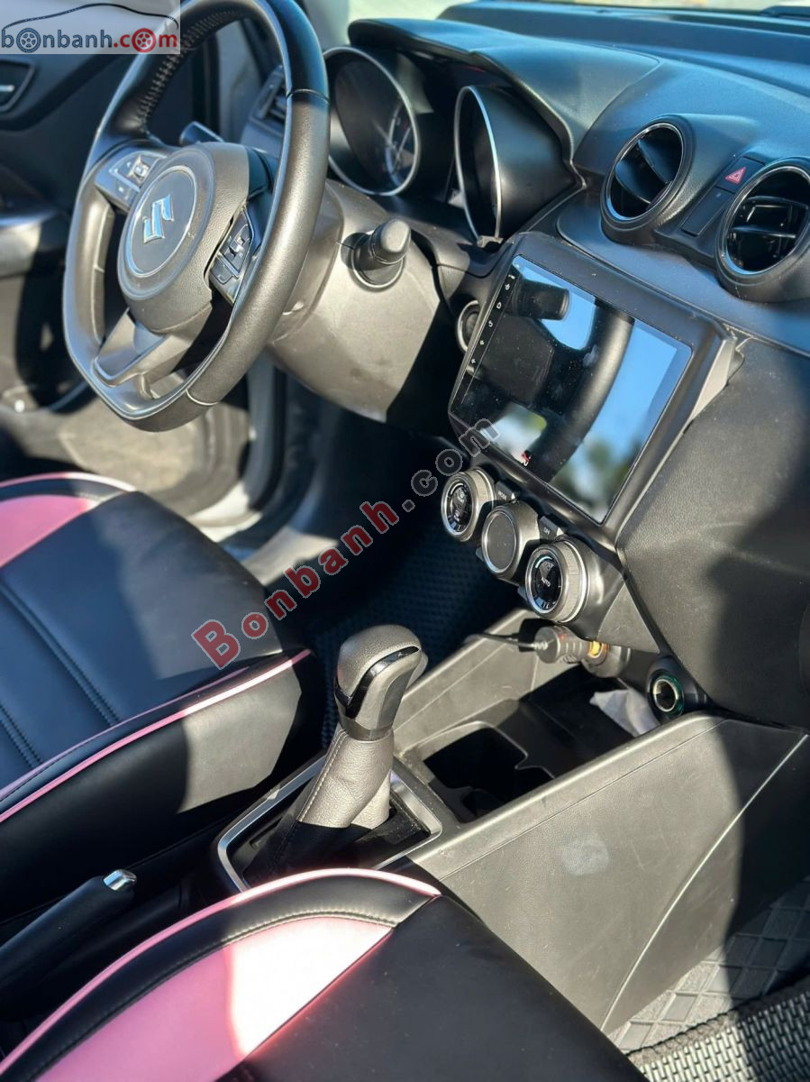 Bán ô tô Suzuki Swift GLX 1.2 AT - 2021 - xe cũ