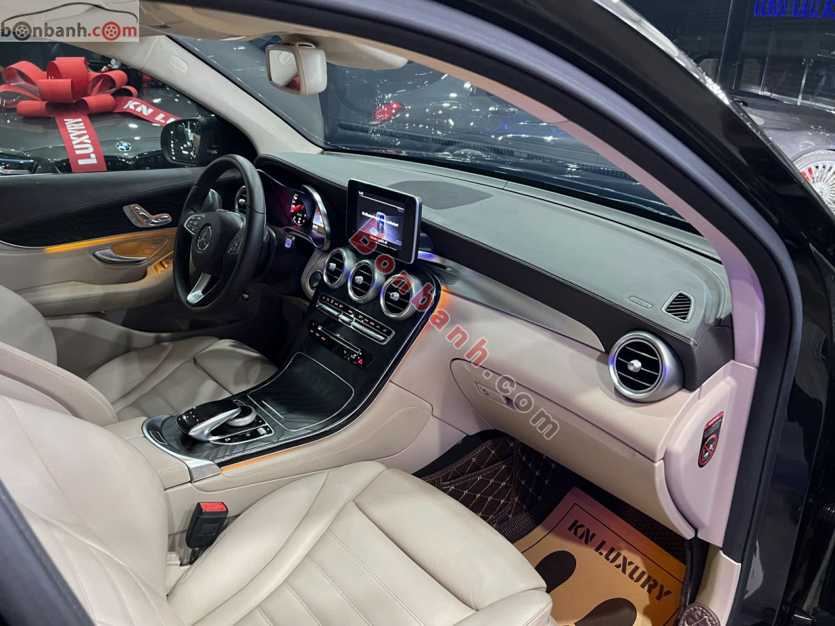 Bán ô tô Mercedes Benz GLC 300 4Matic - 2018 - xe cũ