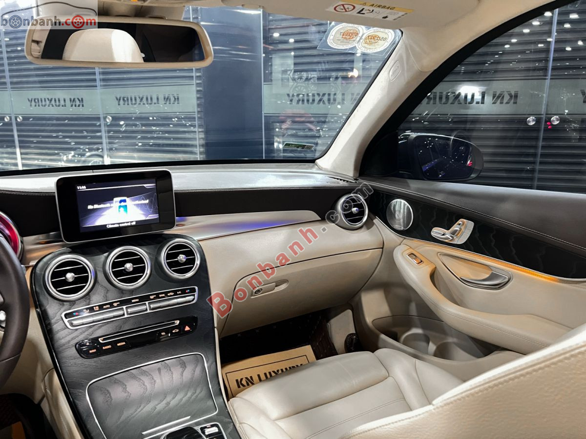 Bán ô tô Mercedes Benz GLC 300 4Matic - 2018 - xe cũ