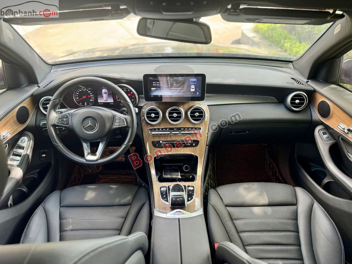 Bán ô tô Mercedes Benz GLC 250 4Matic - 2017 - xe cũ