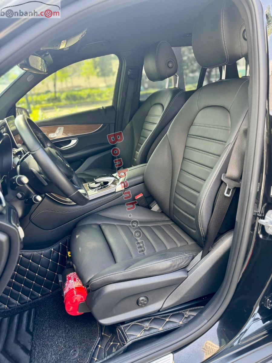 Bán ô tô Mercedes Benz GLC 250 4Matic - 2017 - xe cũ