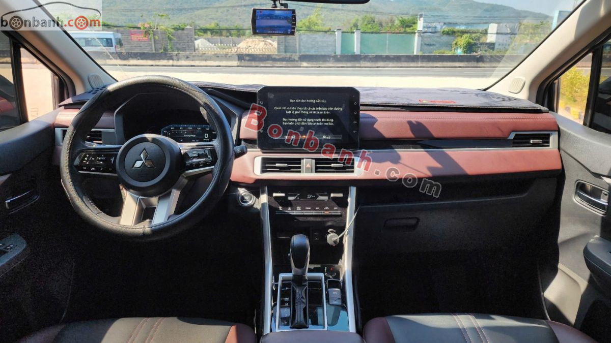 Bán ô tô Mitsubishi Xpander Cross 1.5 AT - 2025 - xe cũ