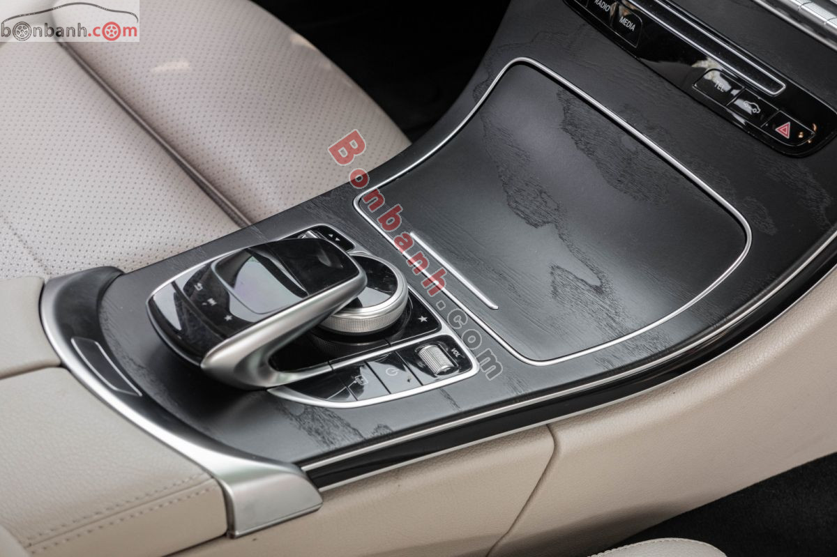 Bán ô tô Mercedes Benz C class C200 - 2017 - xe cũ