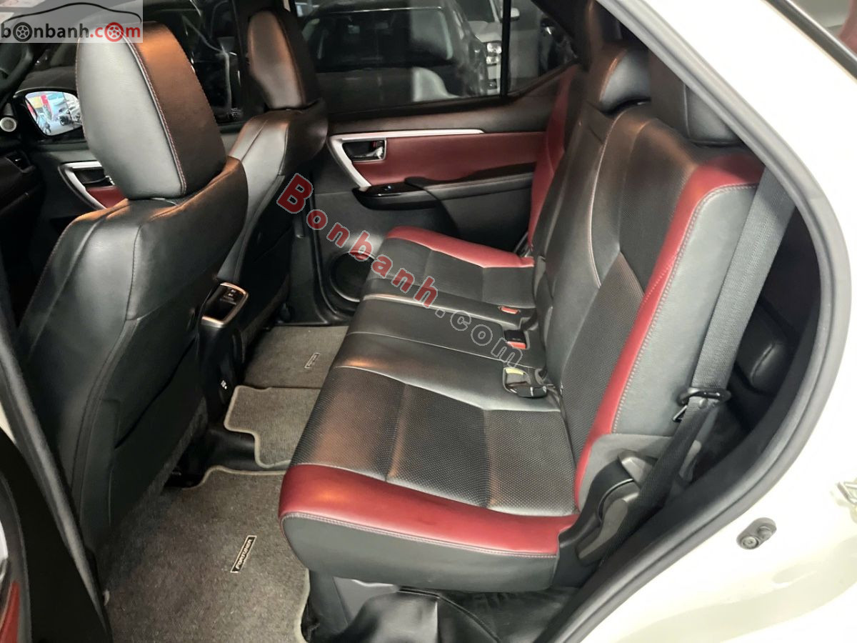 Bán ô tô Toyota Fortuner 2.4G 4x2 AT Legender - 2021 - xe cũ