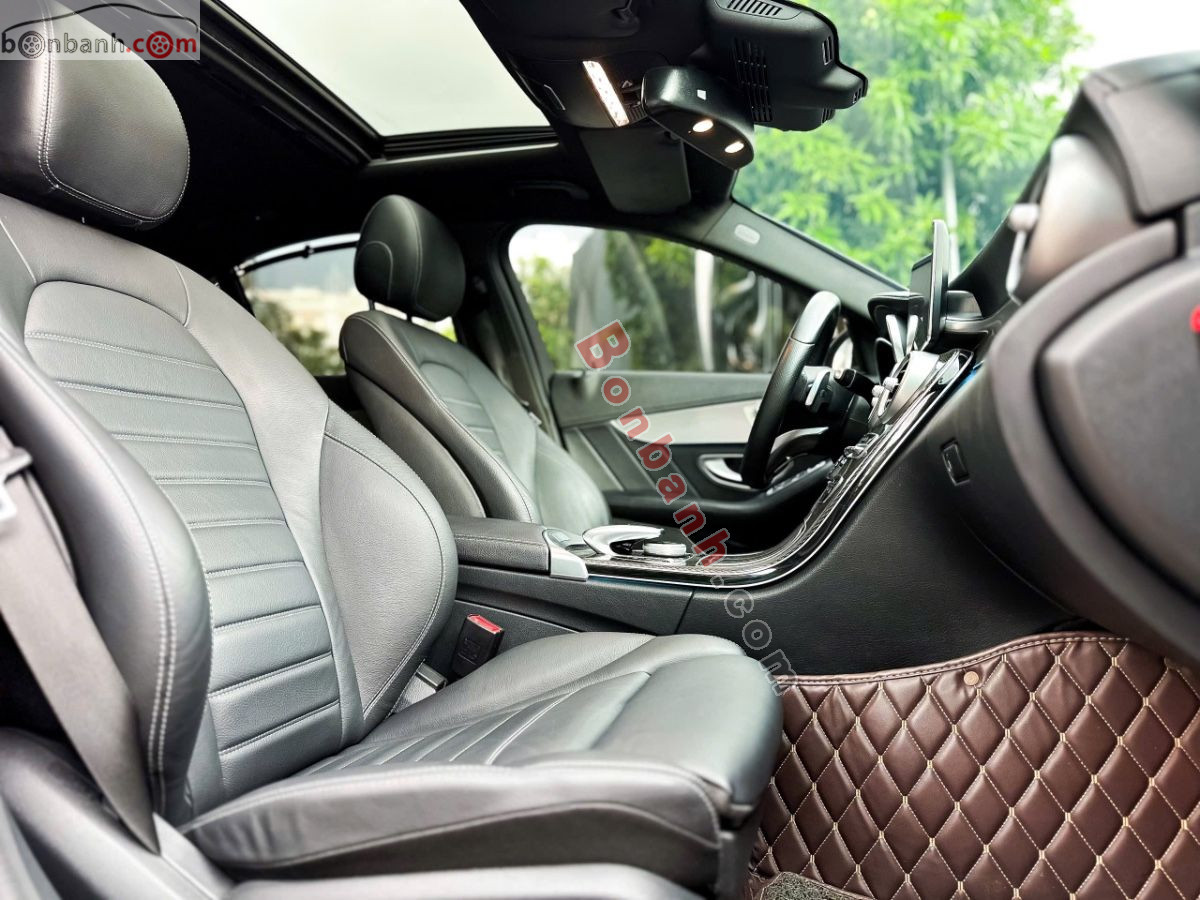 Bán ô tô Mercedes Benz C class C300 AMG - 2018 - xe cũ