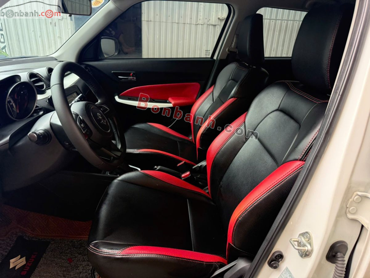 Bán ô tô Suzuki Swift GLX 1.2 AT - 2020 - xe cũ