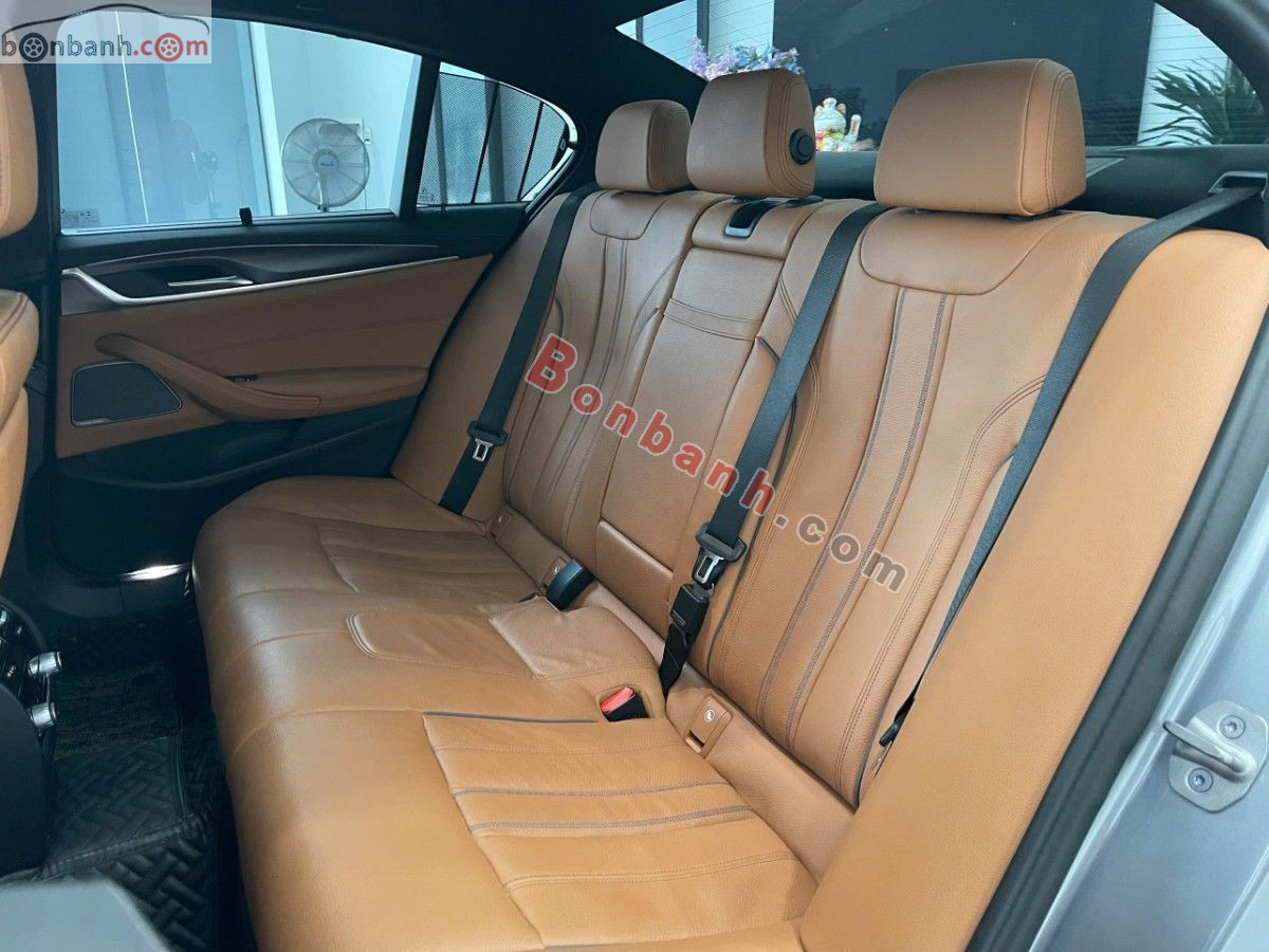 Bán ô tô BMW 5 Series 520i M Sport - 2023 - xe cũ