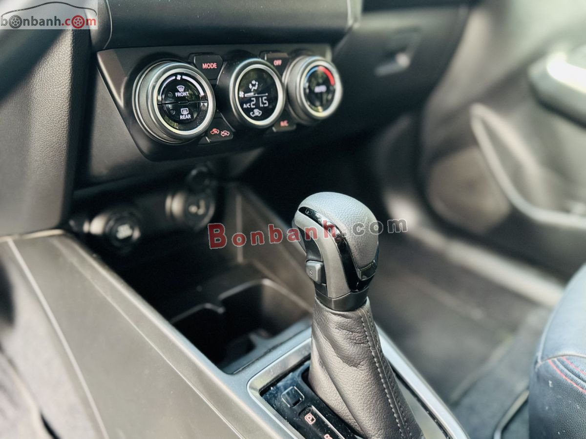 Bán ô tô Suzuki Swift GLX 1.2 AT - 2020 - xe cũ