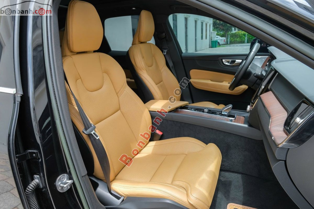 Bán ô tô Volvo XC60 Ultimate Bright B6 AWD - 2024 - xe cũ