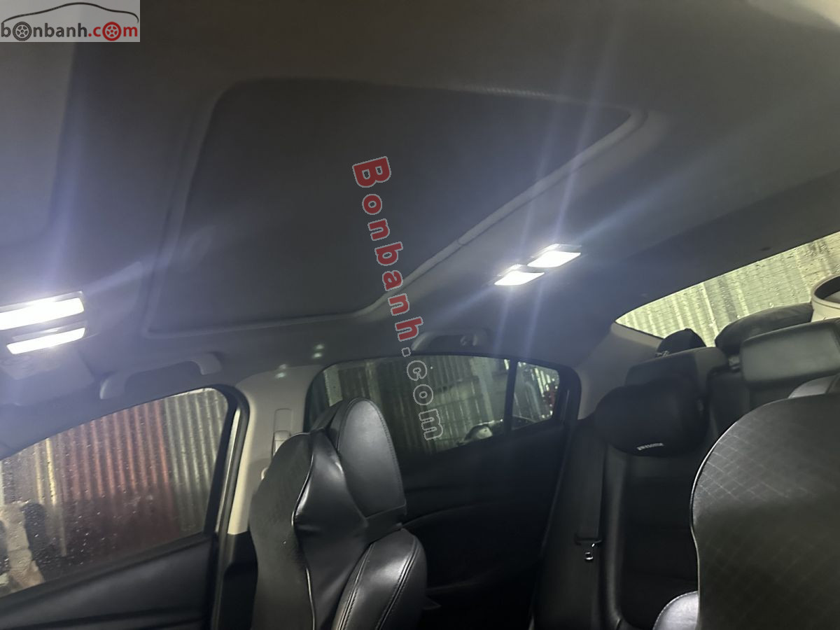 Bán ô tô Mazda 6 Premium 2.0 AT - 2017 - xe cũ
