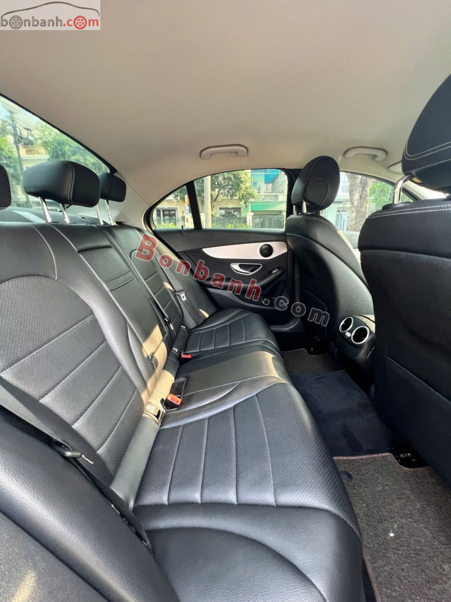 Bán ô tô Mercedes Benz C class C180 - 2020 - xe cũ