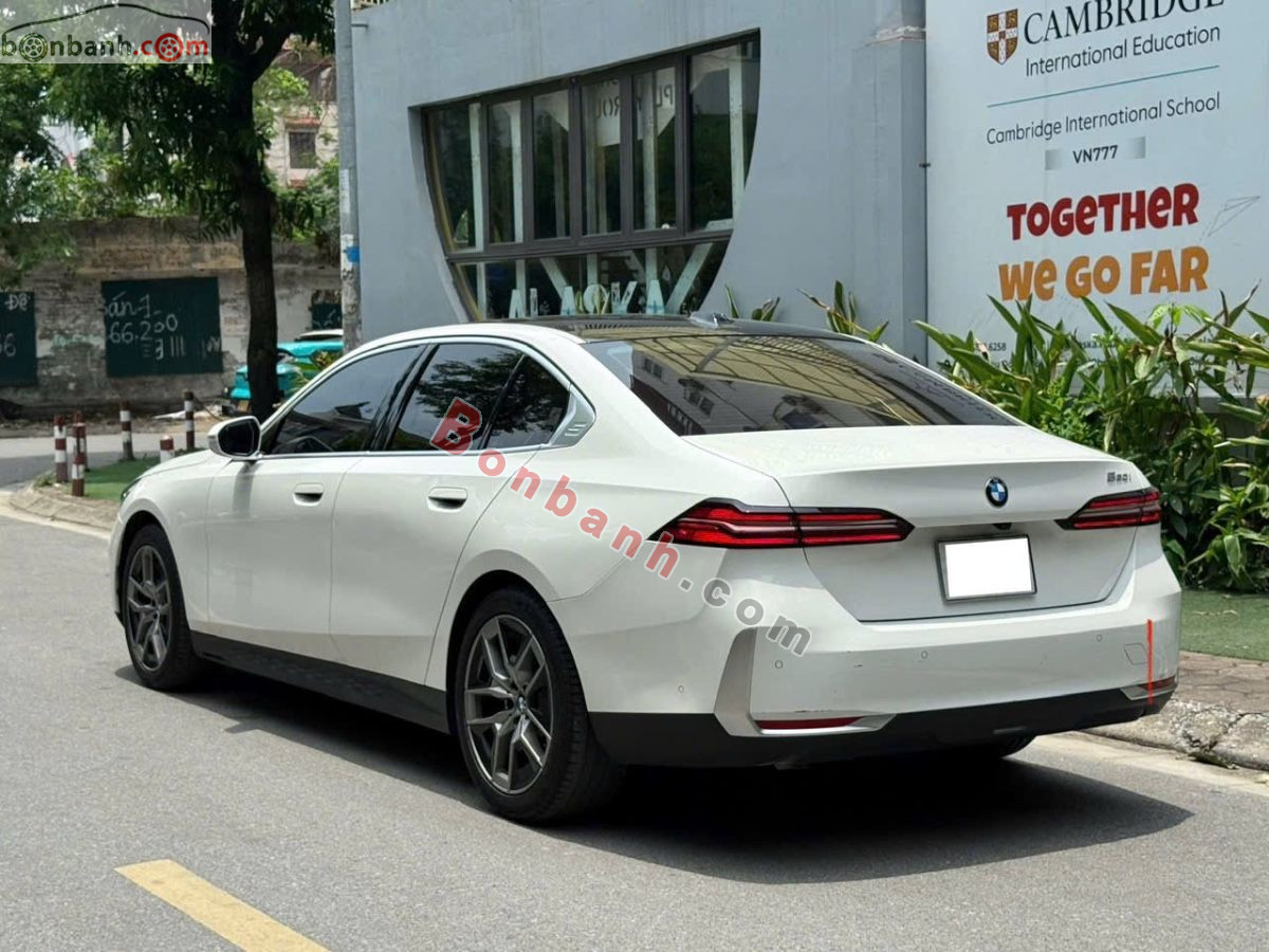 Bán ô tô BMW 5 Series 520i - 2025 - xe cũ