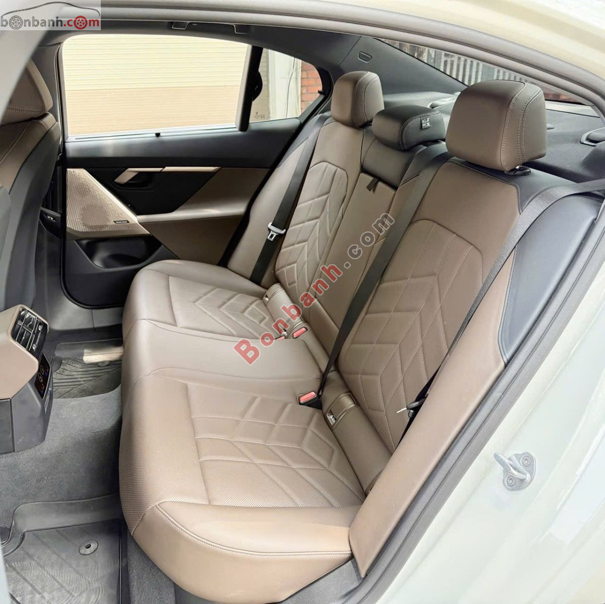 Bán ô tô BMW 5 Series 520i - 2025 - xe cũ