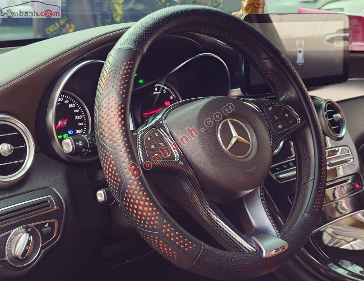 Bán ô tô Mercedes Benz GLC 250 4Matic - 2017 - xe cũ