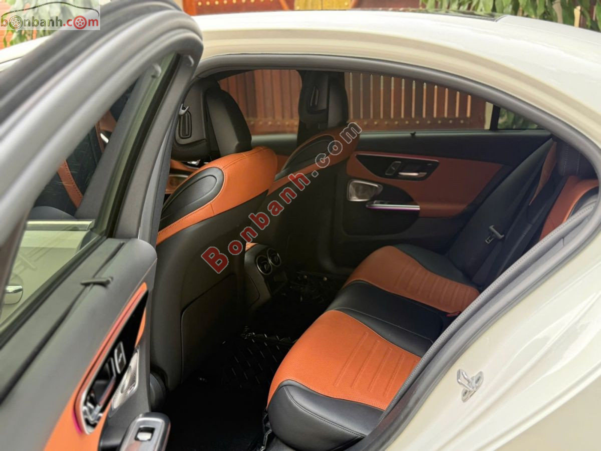 Bán ô tô Mercedes Benz C class C300 AMG - 2025 - xe cũ