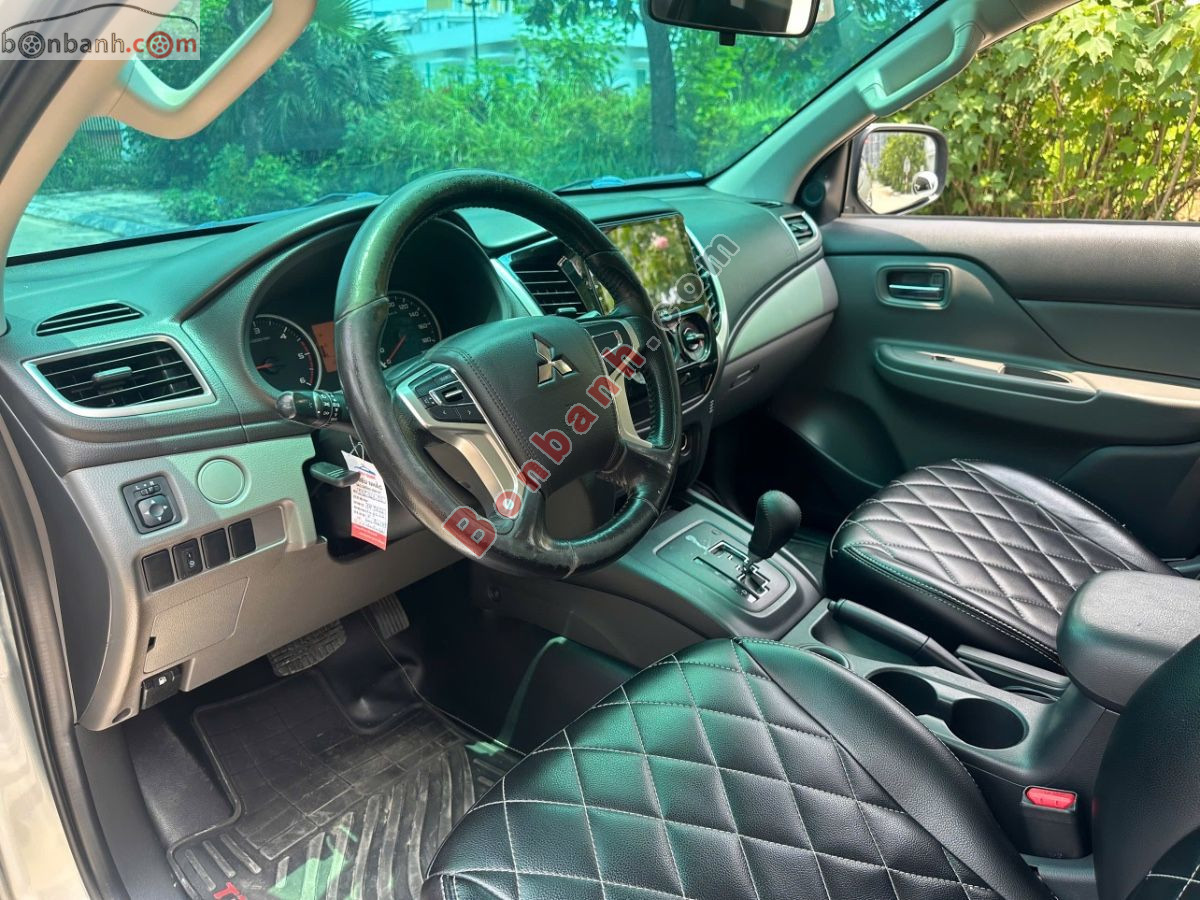 Bán ô tô Mitsubishi Triton 4x2 AT - 2019 - xe cũ