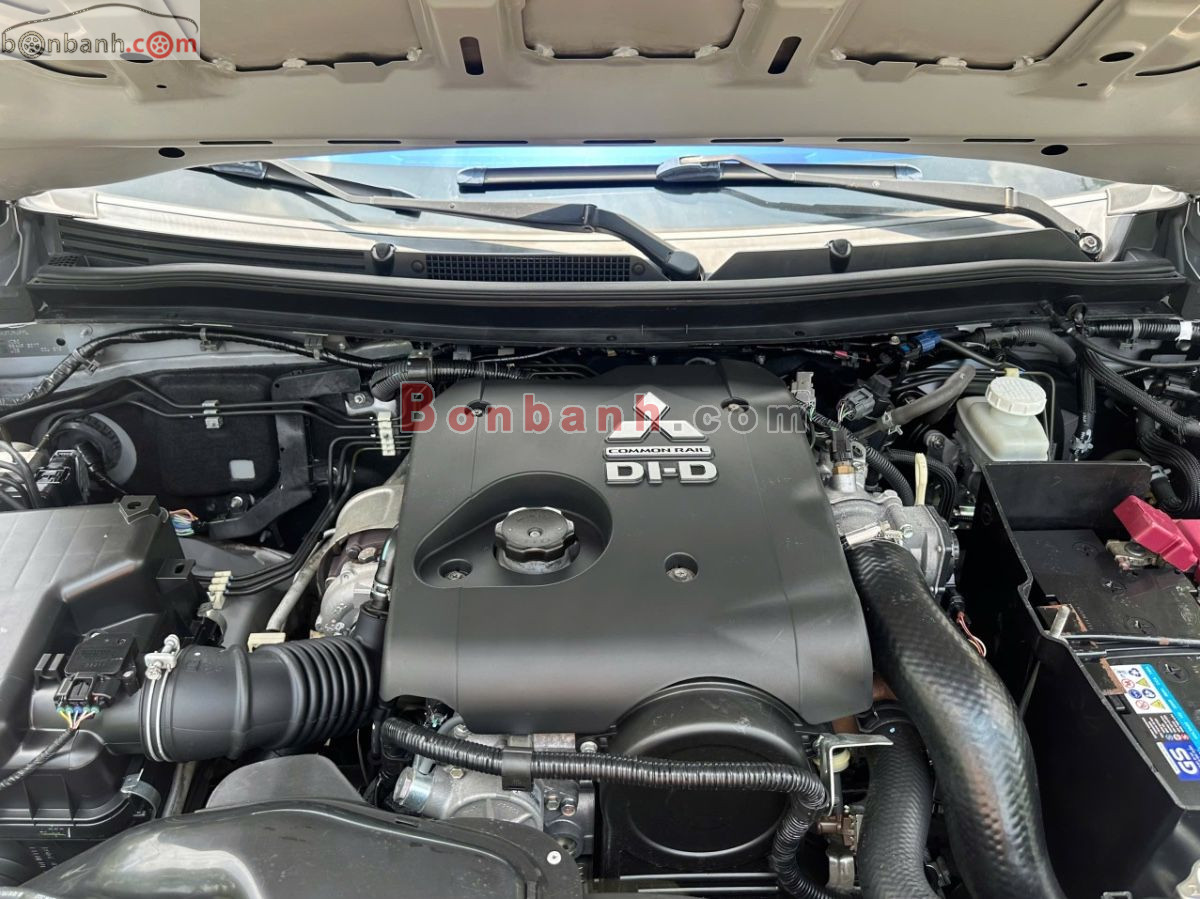 Bán ô tô Mitsubishi Triton 4x2 AT - 2019 - xe cũ