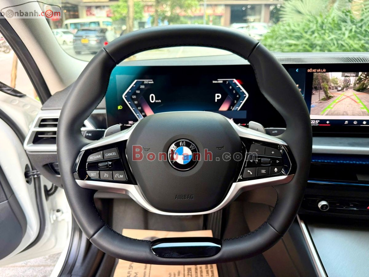 Bán ô tô BMW 3 Series 320i Sport Line - 2025 - xe cũ