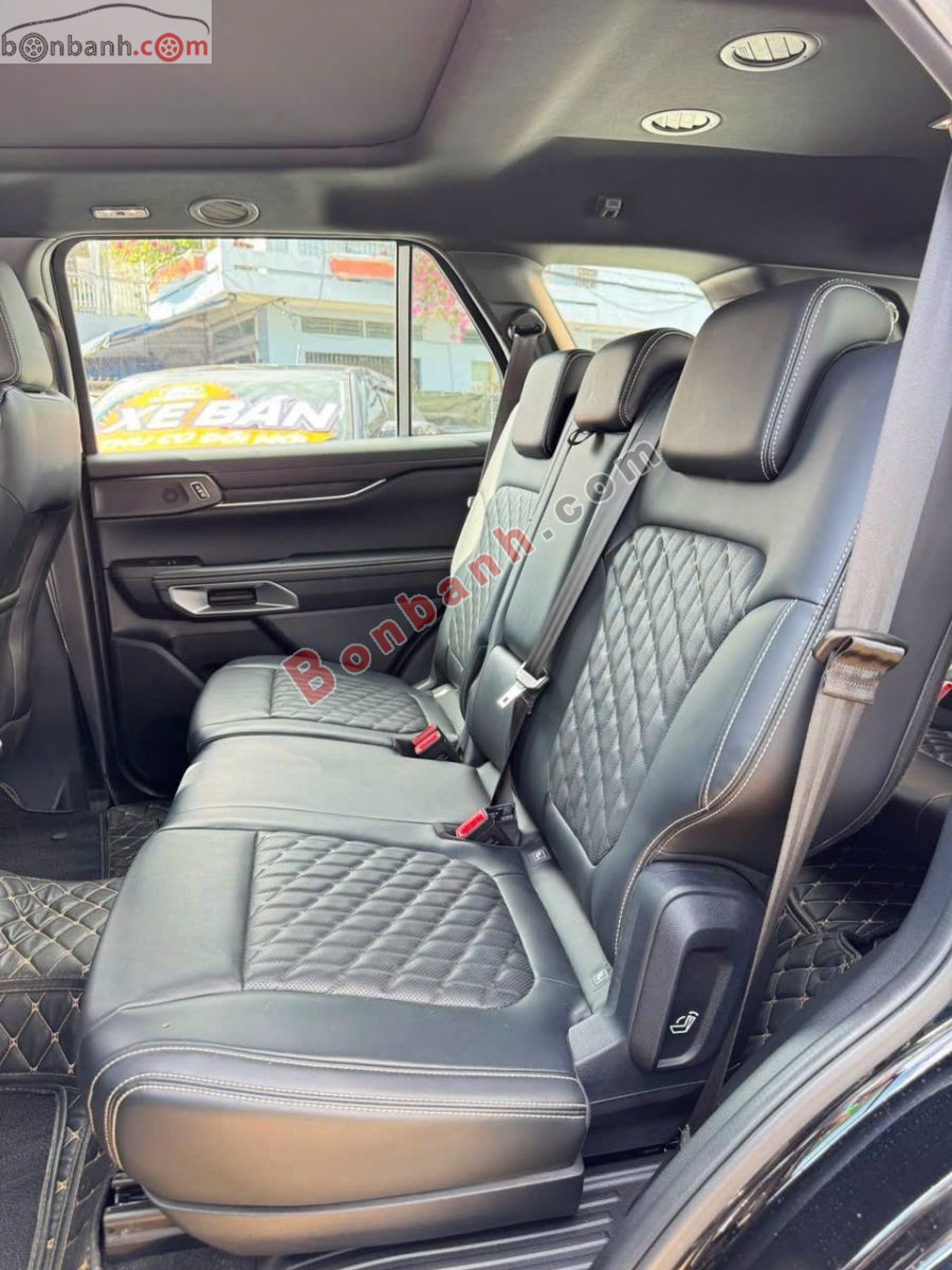 Bán ô tô Ford Everest Platinum 2.0L 4x4 AT - 2025 - xe cũ