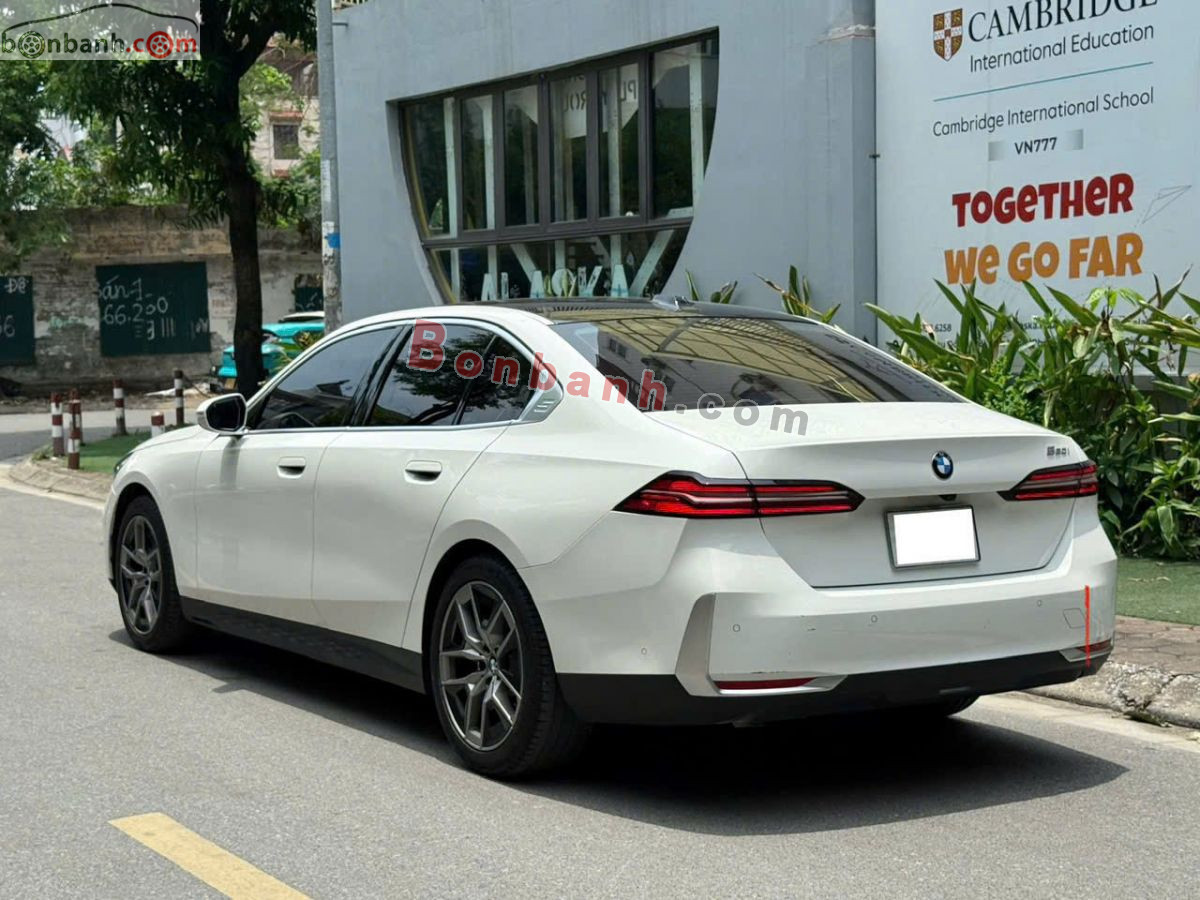 Bán ô tô BMW 5 Series 520i - 2025 - xe cũ
