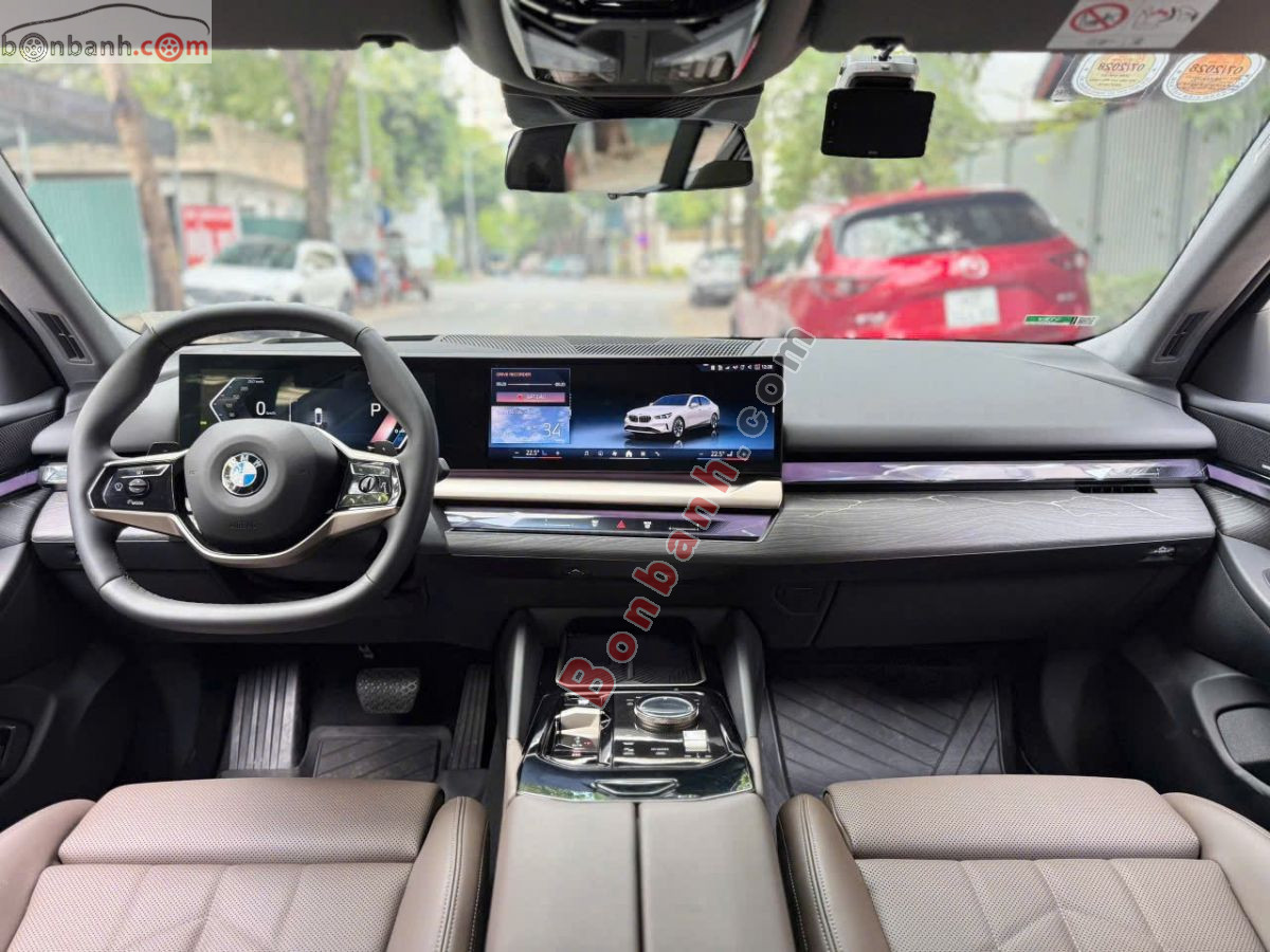 Bán ô tô BMW 5 Series 520i - 2025 - xe cũ