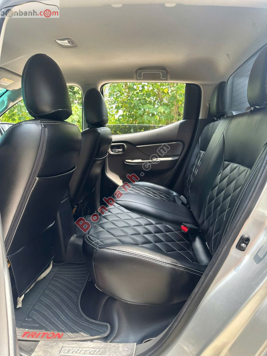 Bán ô tô Mitsubishi Triton 4x2 AT - 2019 - xe cũ