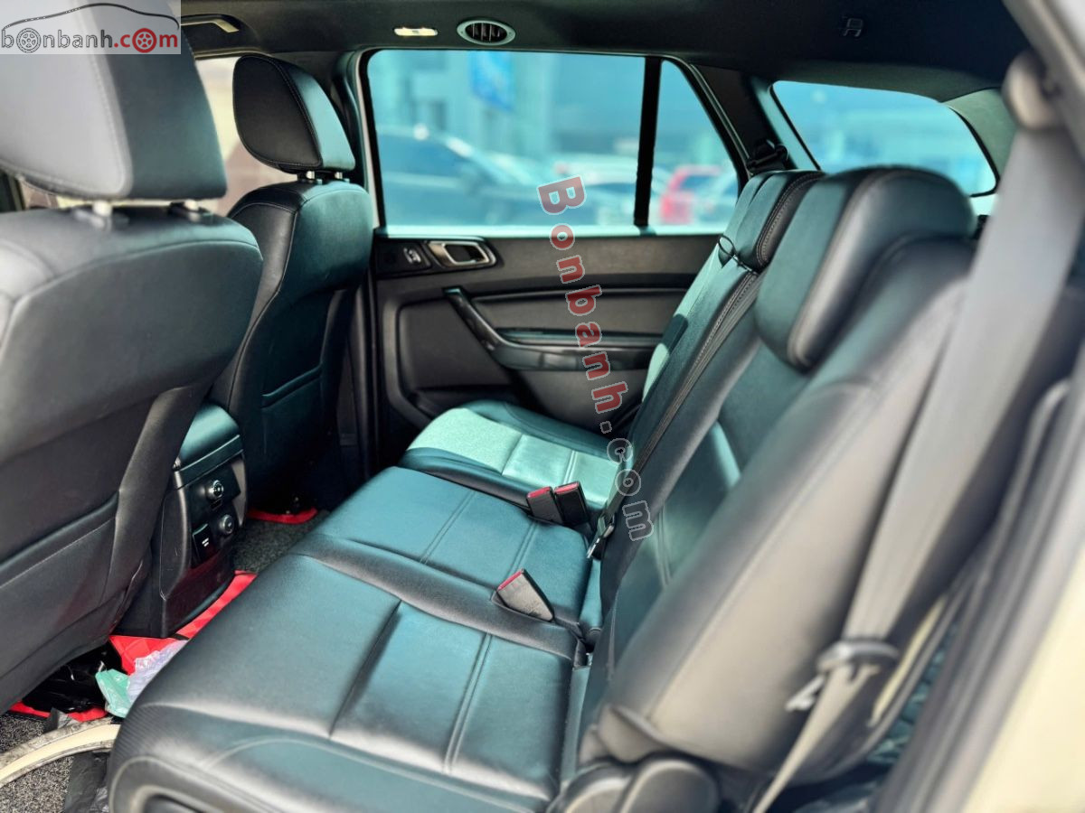 Bán ô tô Ford Everest Titanium 2.0L 4x4 AT - 2022 - xe cũ