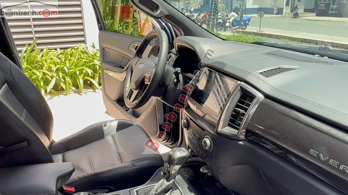 Bán ô tô Ford Everest Titanium 2.0L 4x4 AT - 2020 - xe cũ