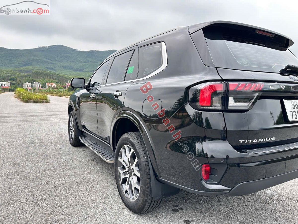 Bán ô tô Ford Everest Titanium Plus 2.0L 4x4 AT - 2024 - xe cũ