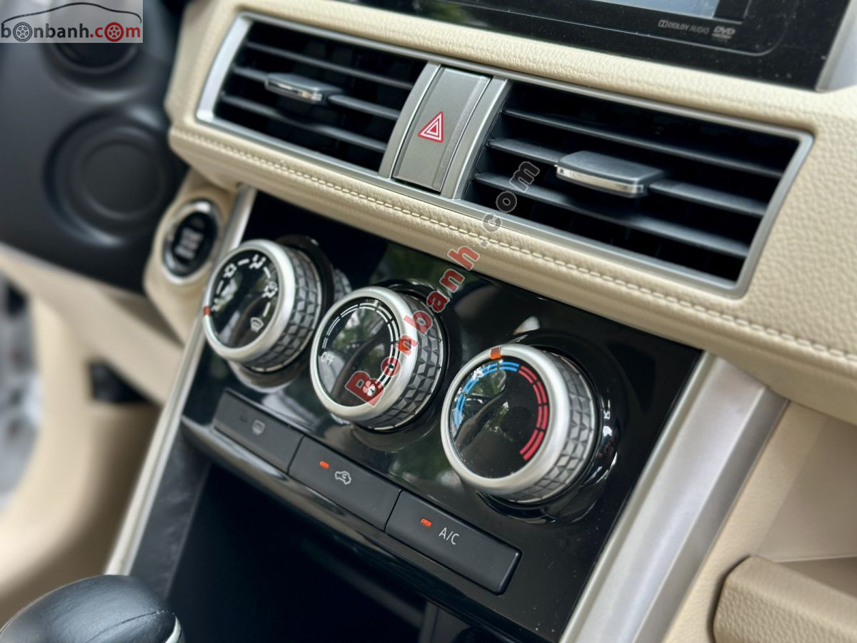 Bán ô tô Mitsubishi Xpander 1.5 AT - 2019 - xe cũ