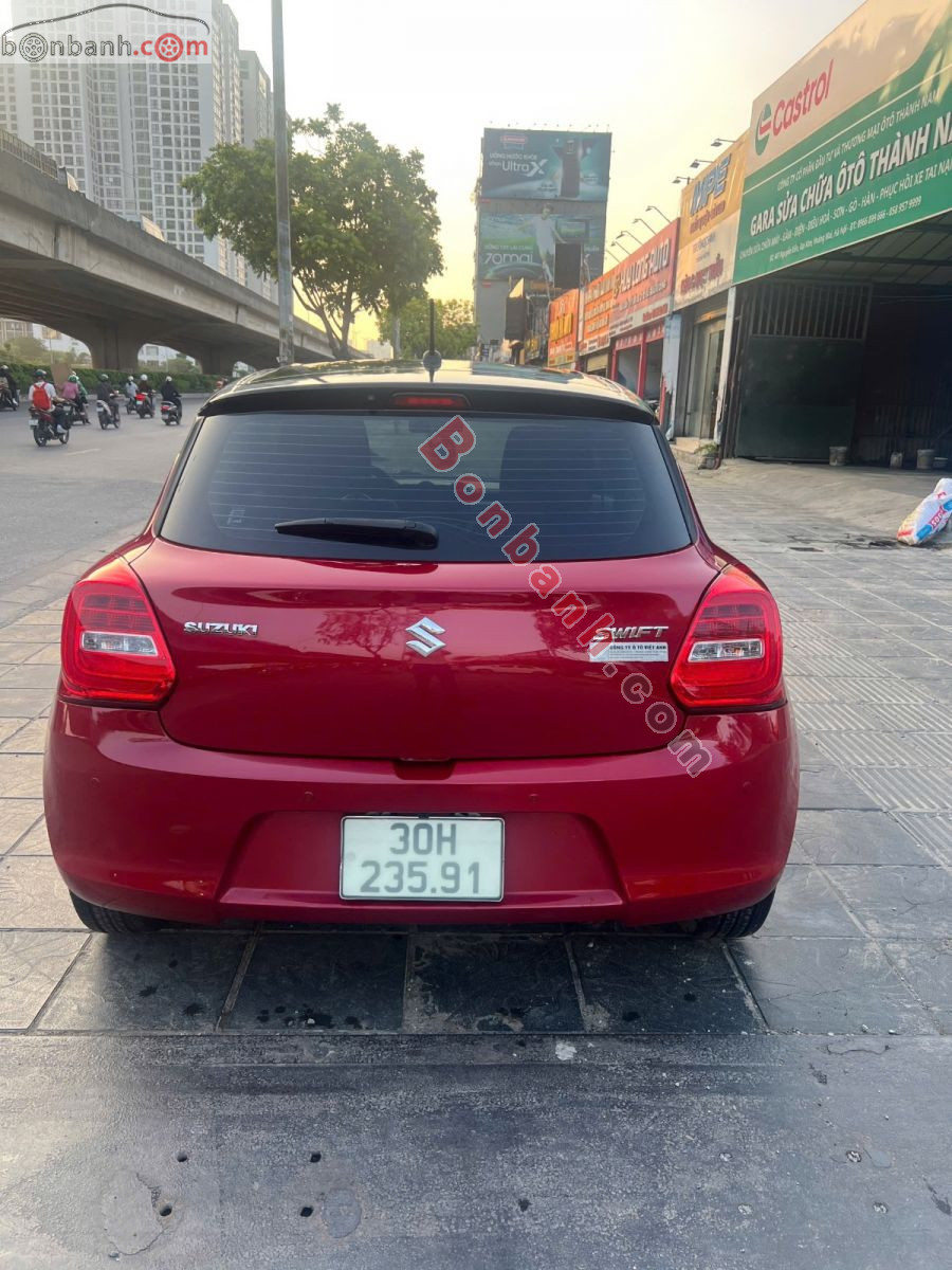 Bán ô tô Suzuki Swift GLX 1.2 AT - 2021 - xe cũ