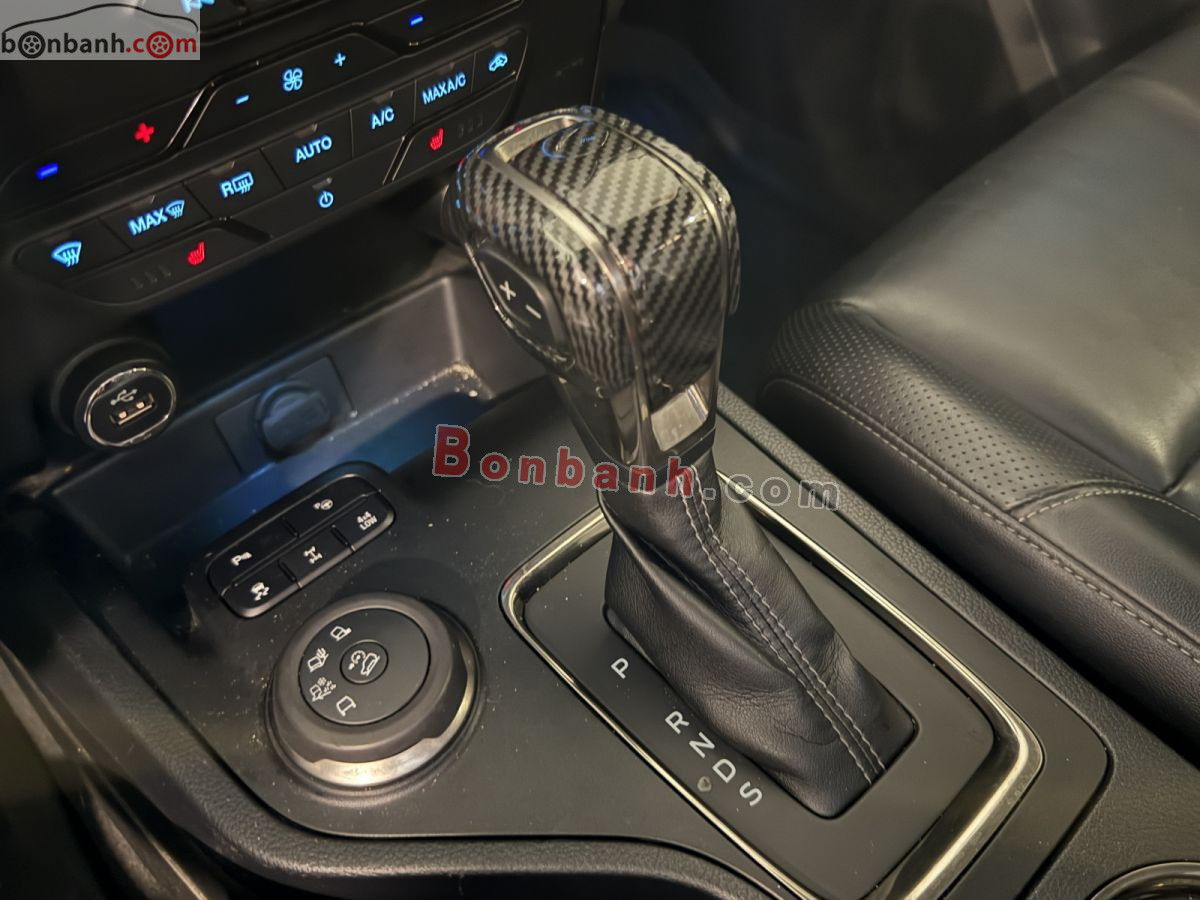 Bán ô tô Ford Everest Titanium 2.0L 4x4 AT - 2020 - xe cũ