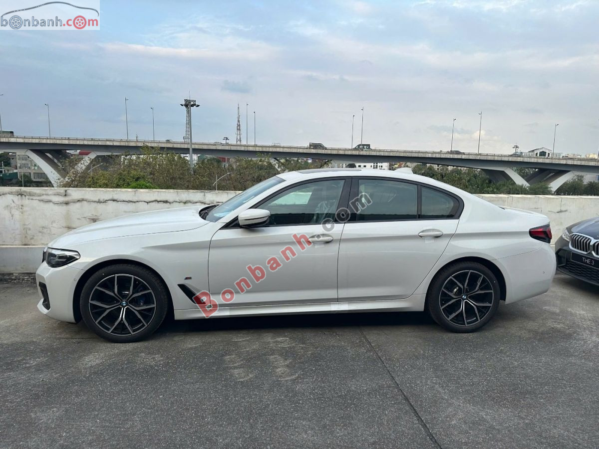 Bán ô tô BMW 5 Series 530i M Sport - 2022 - xe mới