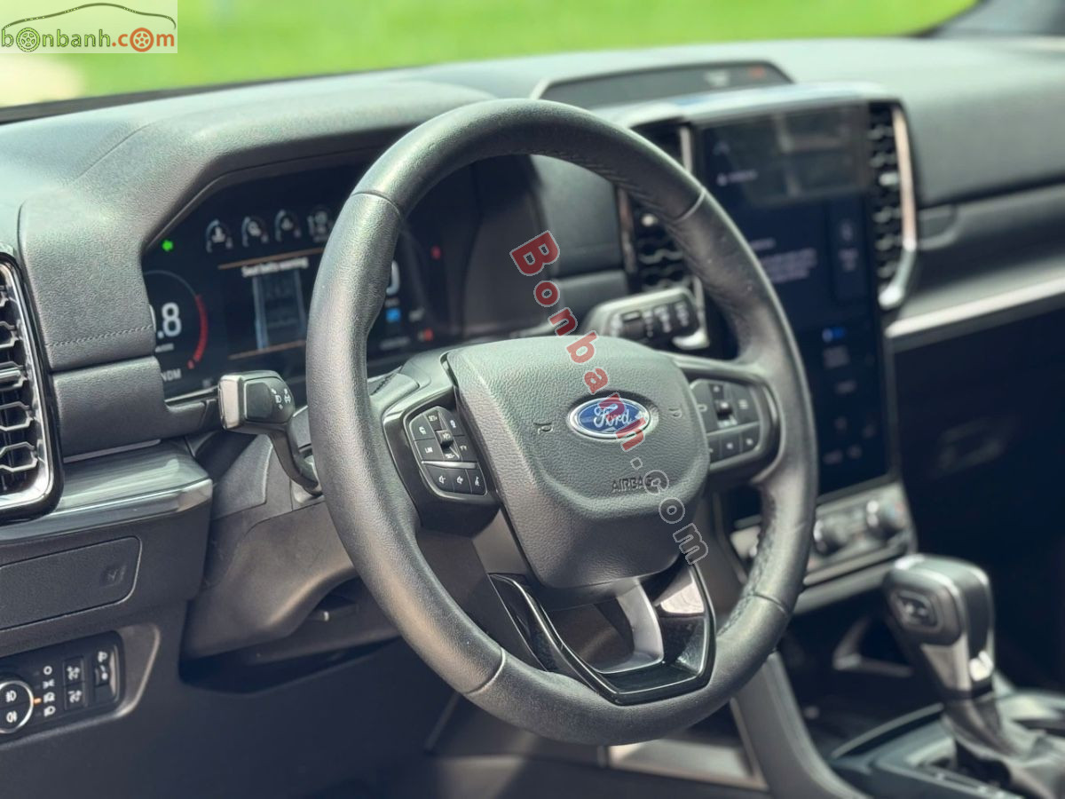 Bán ô tô Ford Everest Titanium 2.0L 4x2 AT - 2022 - xe cũ