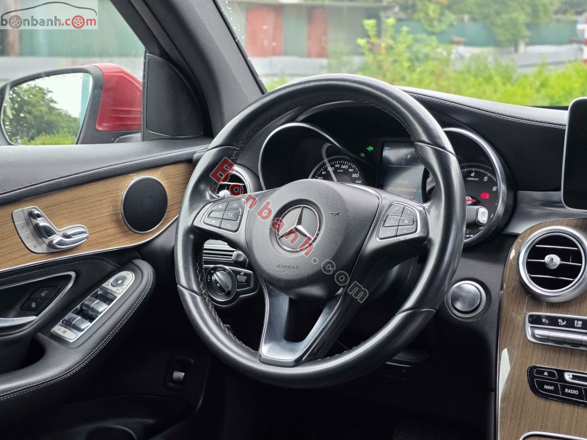 Bán ô tô Mercedes Benz GLC 250 4Matic - 2017 - xe cũ