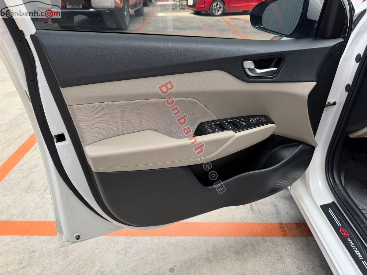 Bán ô tô Hyundai Accent 1.4 MT Tiêu Chuẩn - 2022 - xe cũ