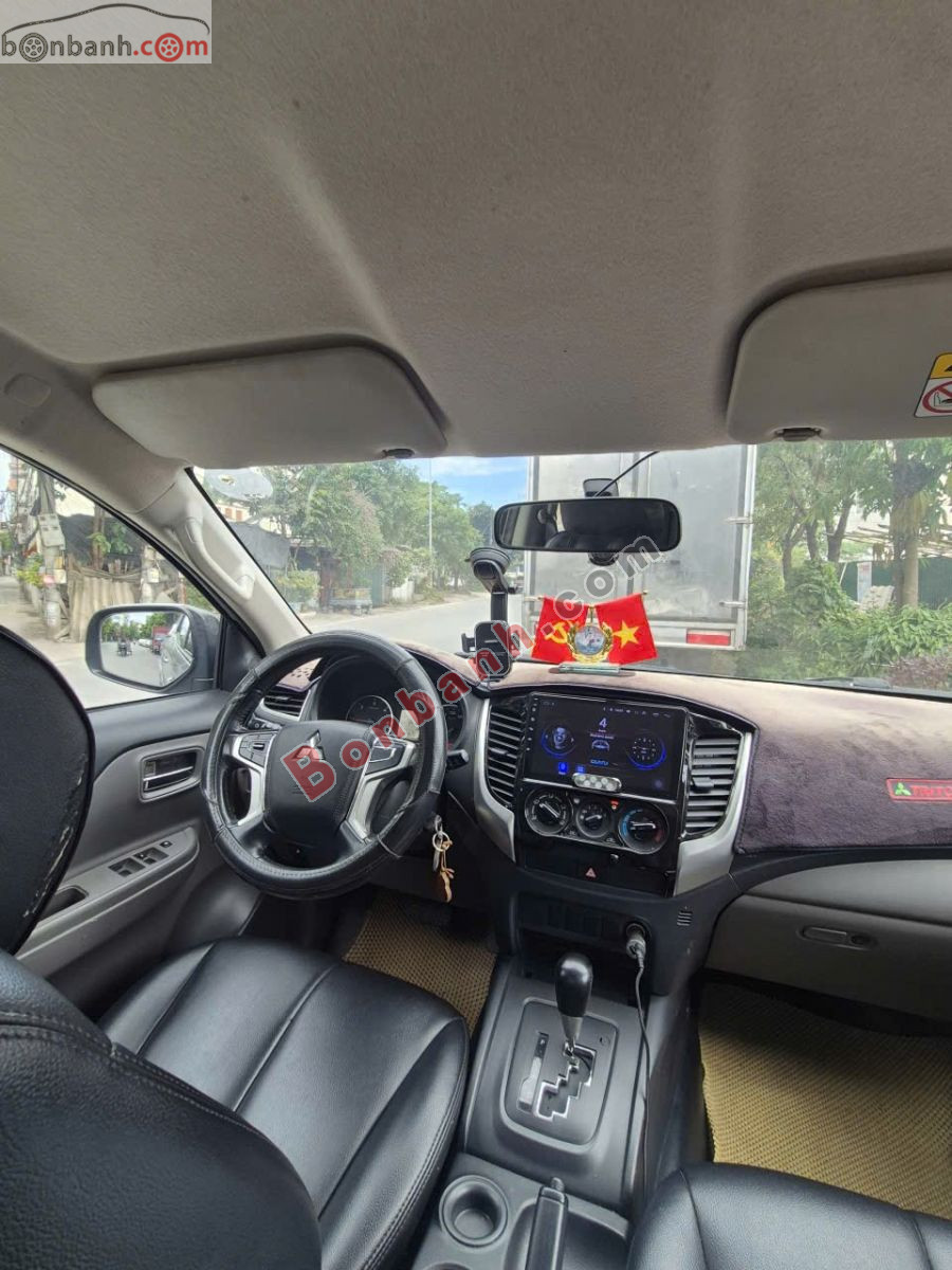 Bán ô tô Mitsubishi Triton 4x2 AT - 2019 - xe cũ