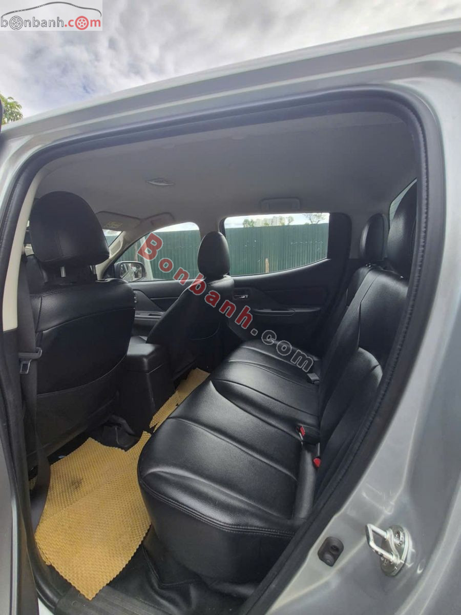 Bán ô tô Mitsubishi Triton 4x2 AT - 2019 - xe cũ