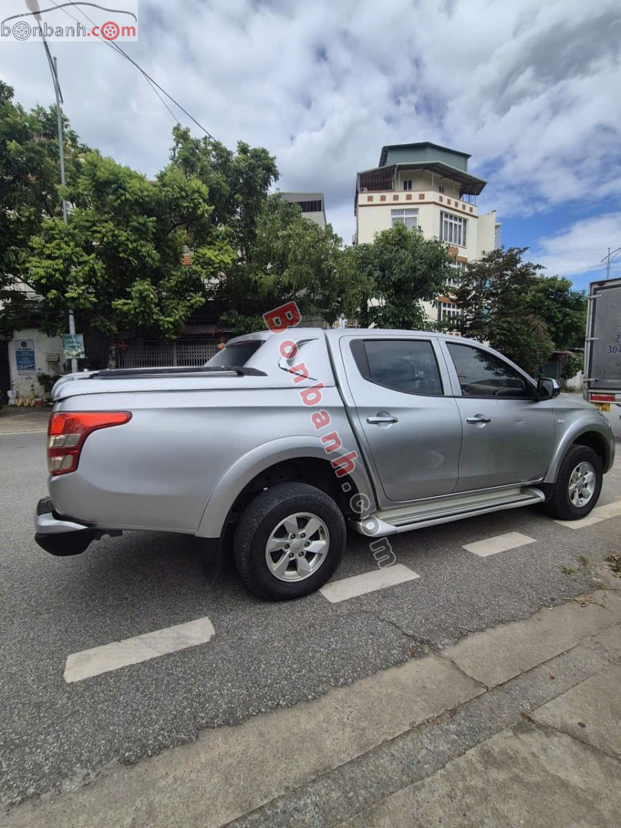 Bán ô tô Mitsubishi Triton 4x2 AT - 2019 - xe cũ
