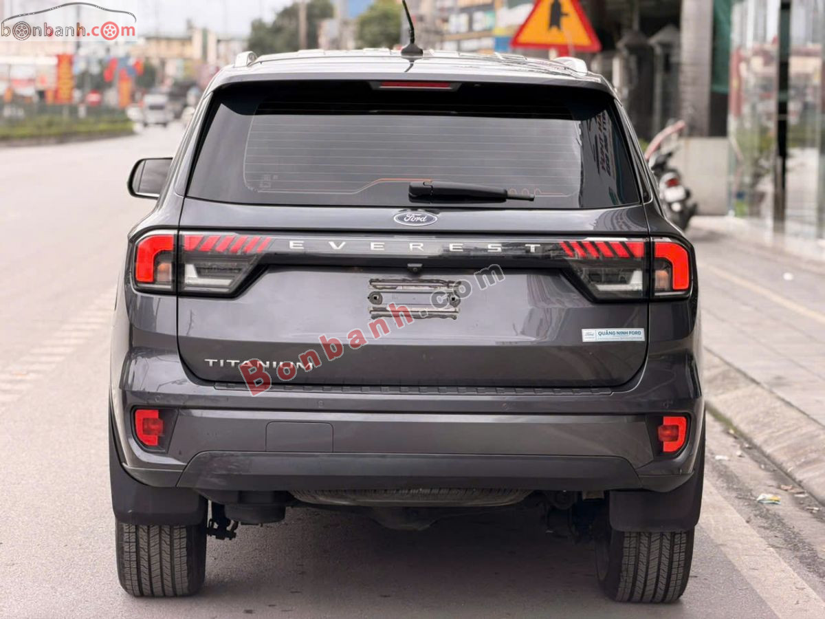 Bán ô tô Ford Everest Titanium 2.0L 4x2 AT - 2022 - xe cũ