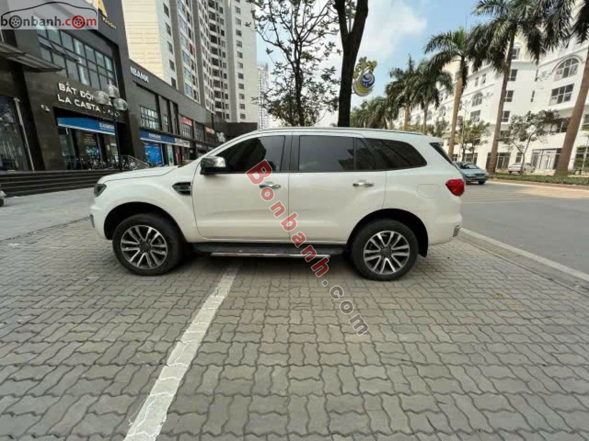 Bán ô tô Ford Everest Titanium 2.0L 4x2 AT - 2022 - xe cũ