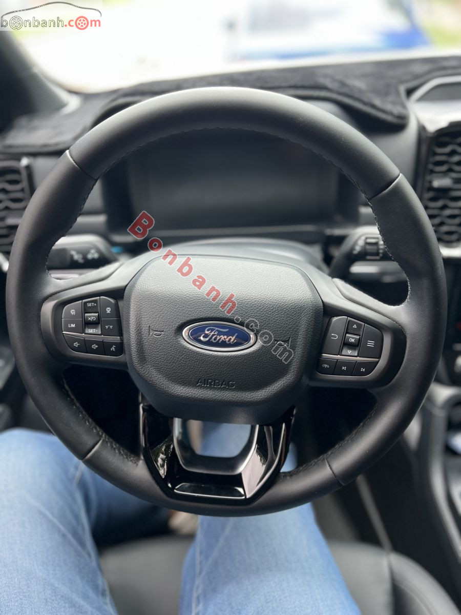 Bán ô tô Ford Everest Titanium Plus 2.0L 4x4 AT - 2025 - xe cũ