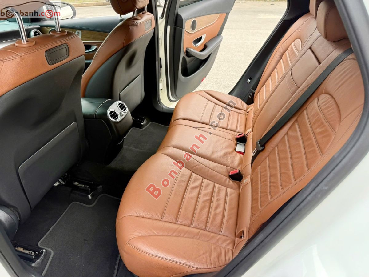 Bán ô tô Mercedes Benz GLC 250 4Matic - 2017 - xe cũ