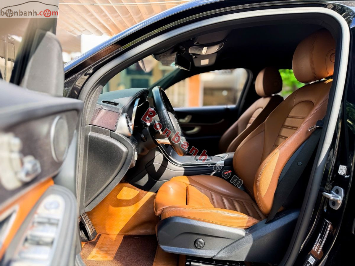 Bán ô tô Mercedes Benz GLC 300 4Matic Coupe - 2022 - xe cũ