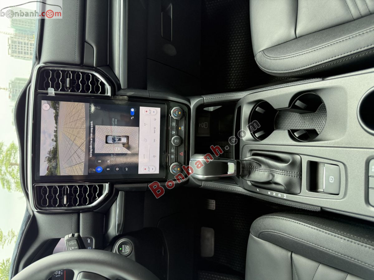 Bán ô tô Ford Everest Titanium 2.0L 4x2 AT - 2024 - xe cũ