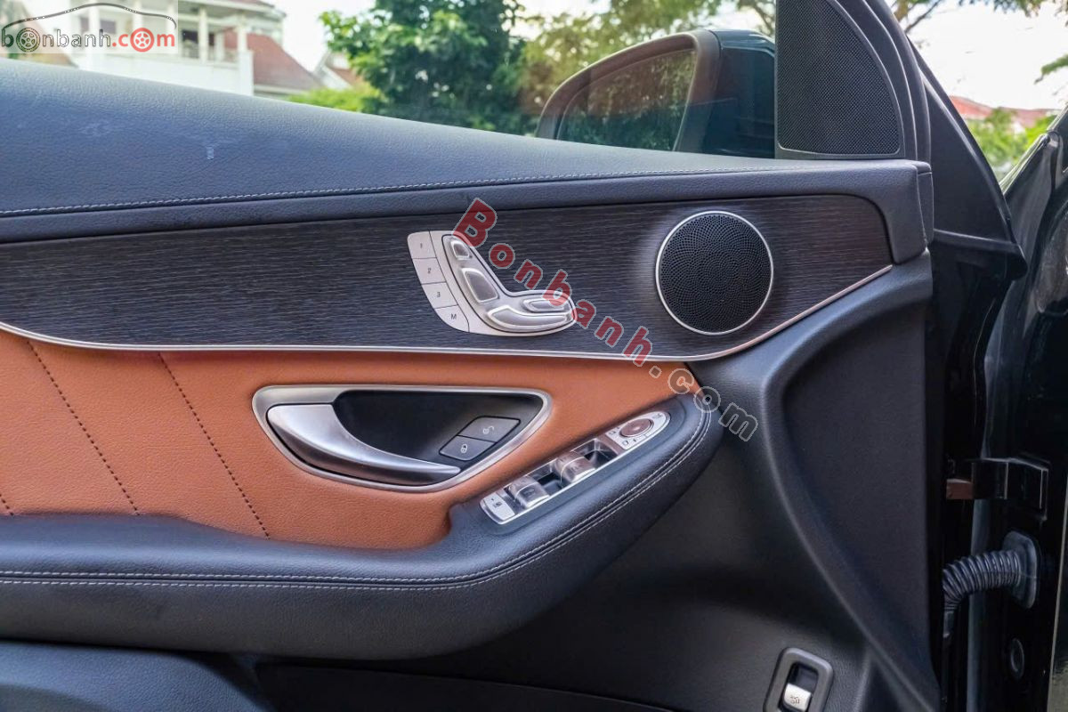 Bán ô tô Mercedes Benz GLC 300 4Matic Coupe - 2022 - xe cũ
