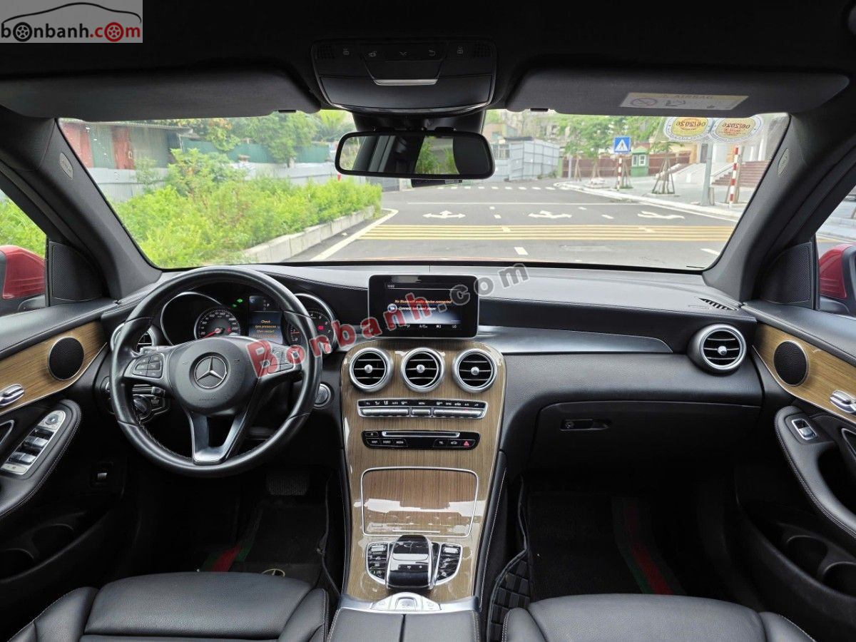 Bán ô tô Mercedes Benz GLC 250 4Matic - 2017 - xe cũ