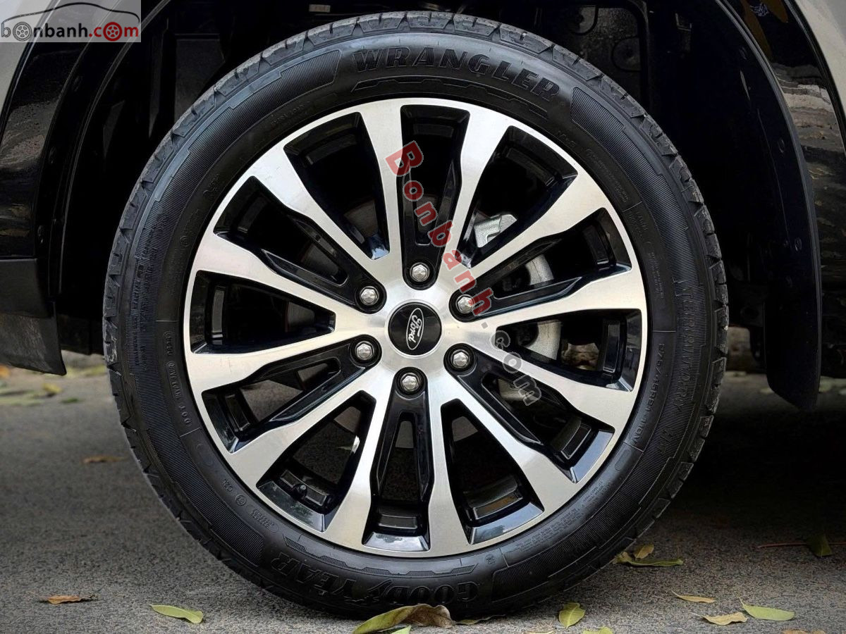 Bán ô tô Ford Everest Platinum+ 2.3L 4x4 AT - 2026 - xe mới